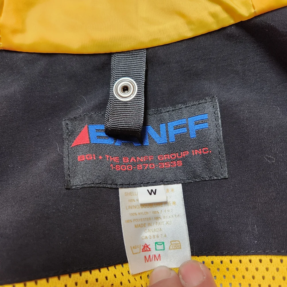 Que Vibrant Blue and Yellow Ski Jacket - Picture 11 of 14